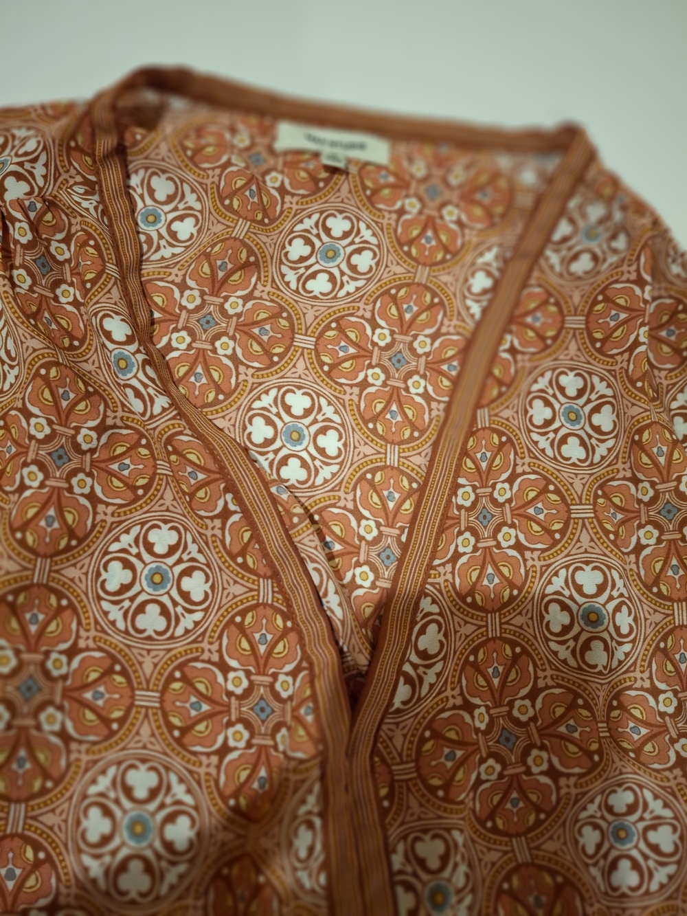Max Studio Rust and Cream Printed Tie-Front Top - Picture 5 of 16